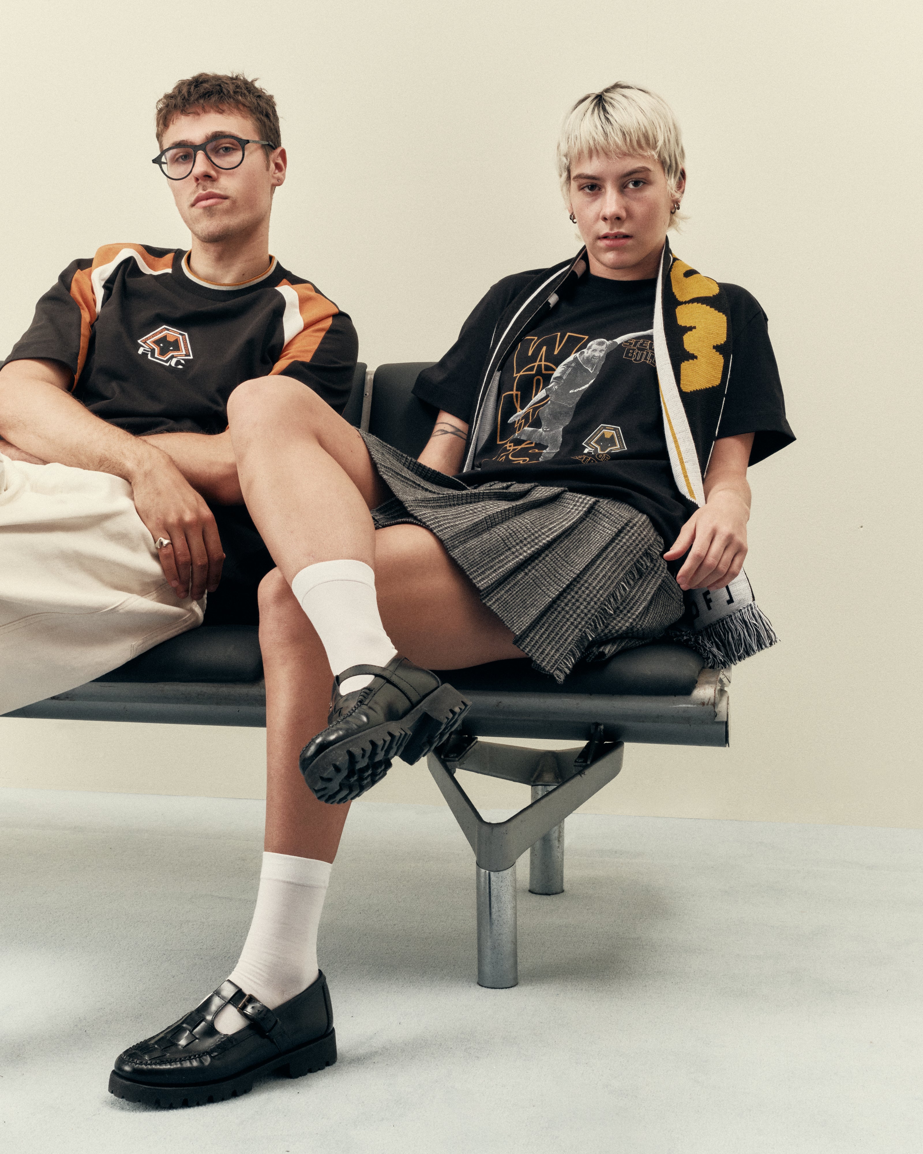 AOF x Wolves 90s Scarf | Knitted Accessories | Art of Football